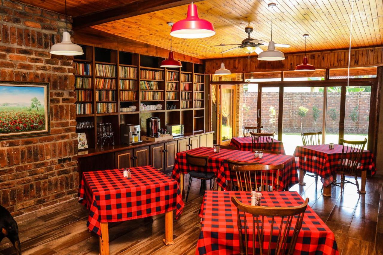 Отель Pheasant'S Rest Ньюкасл Экстерьер фото